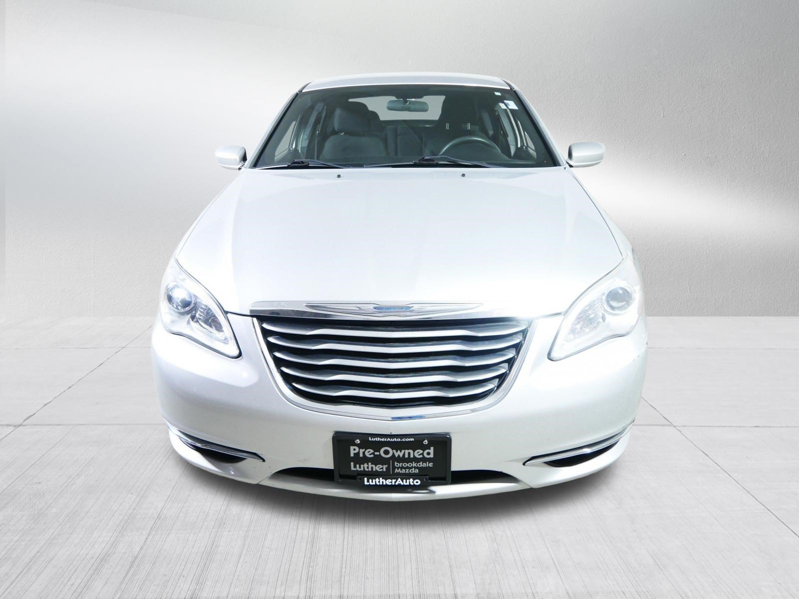 Used 2011 Chrysler 200 LX FWD video 2