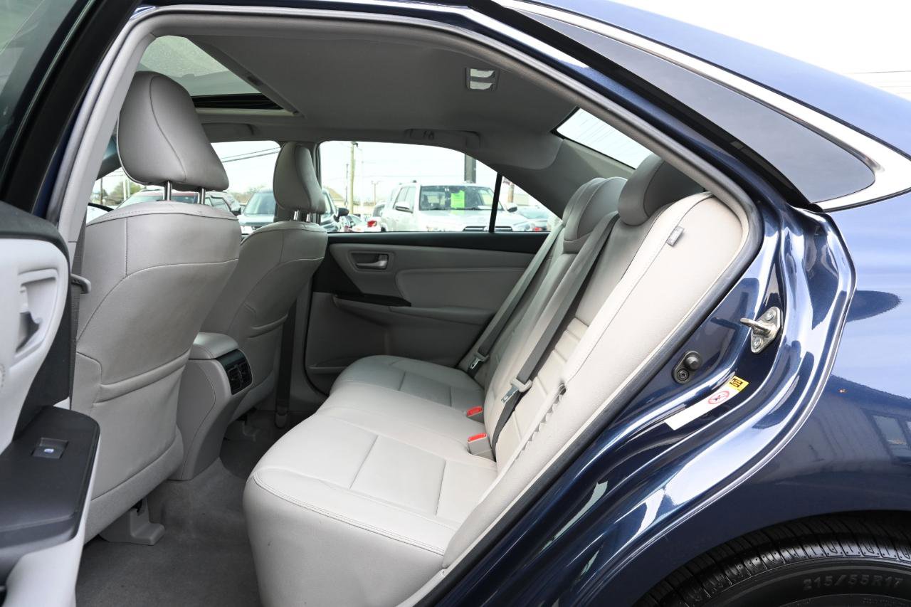 Used 2017 Toyota Camry XLE w/ Moonroof Package image 16