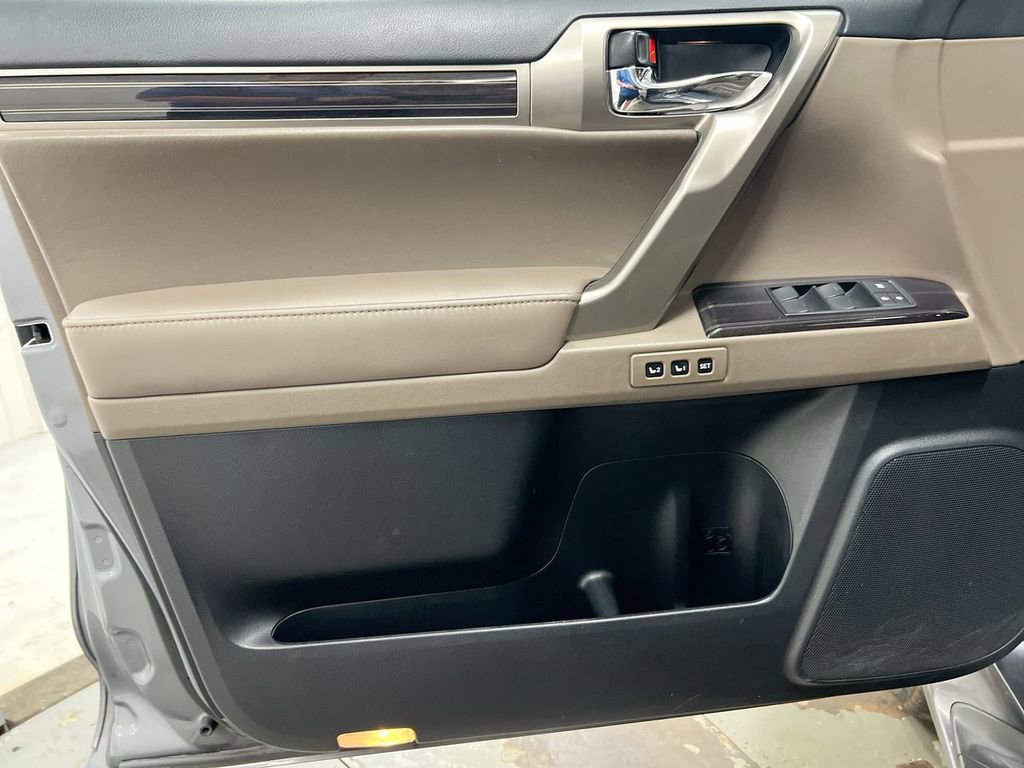 Used 2021 Lexus GX 460 Premium AWD/4WD image 22