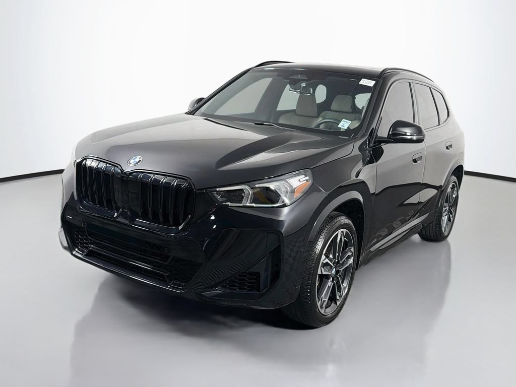 Used 2023 BMW X1 xDrive28i w/ M Sport Package AWD/4WD image 3