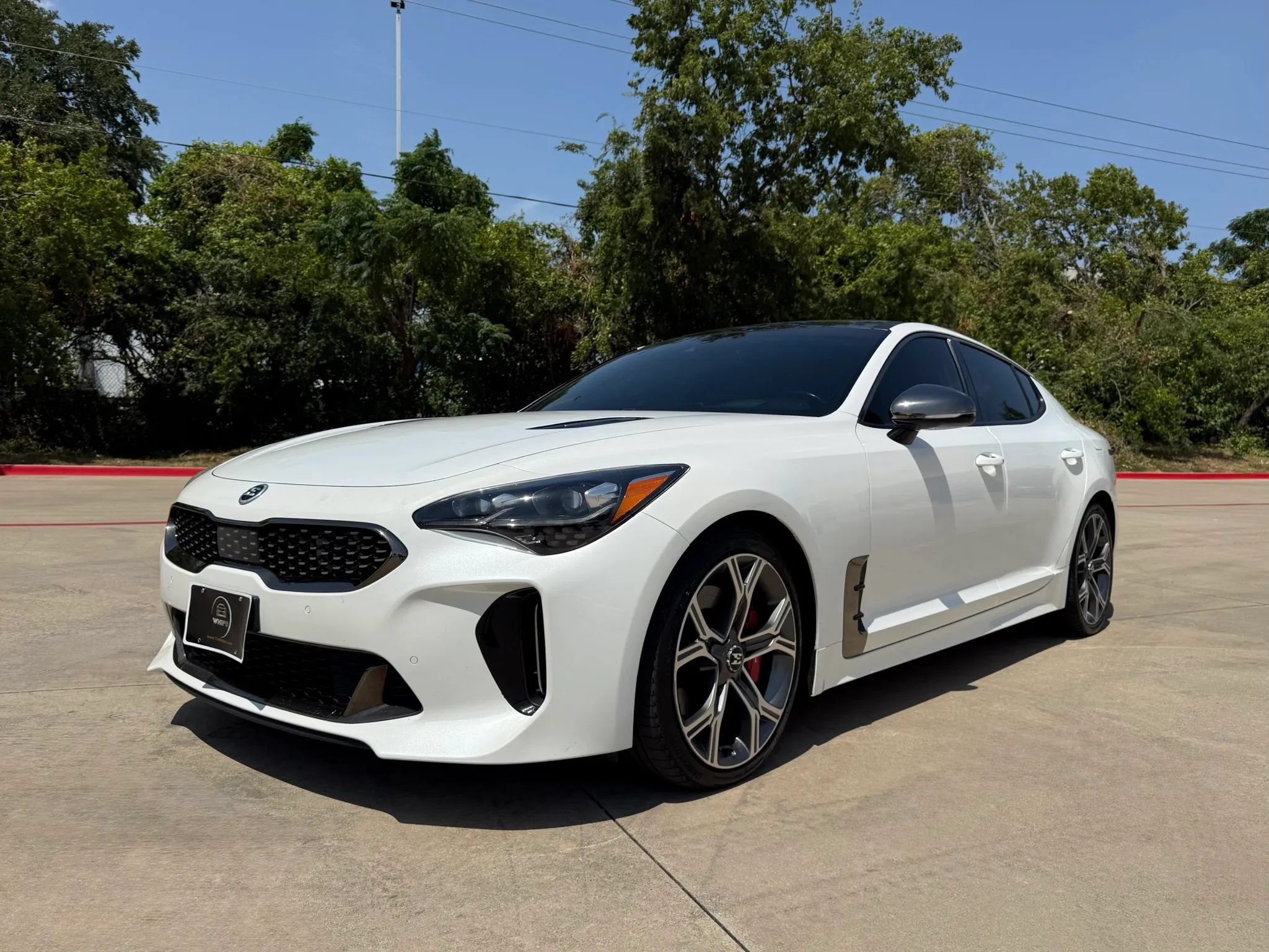 Used 2018 Kia Stinger GT2 RWD image 2