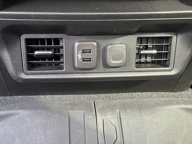 Used 2021 Chevrolet Silverado 1500 LT w/ Bed Protection Package RWD image 12
