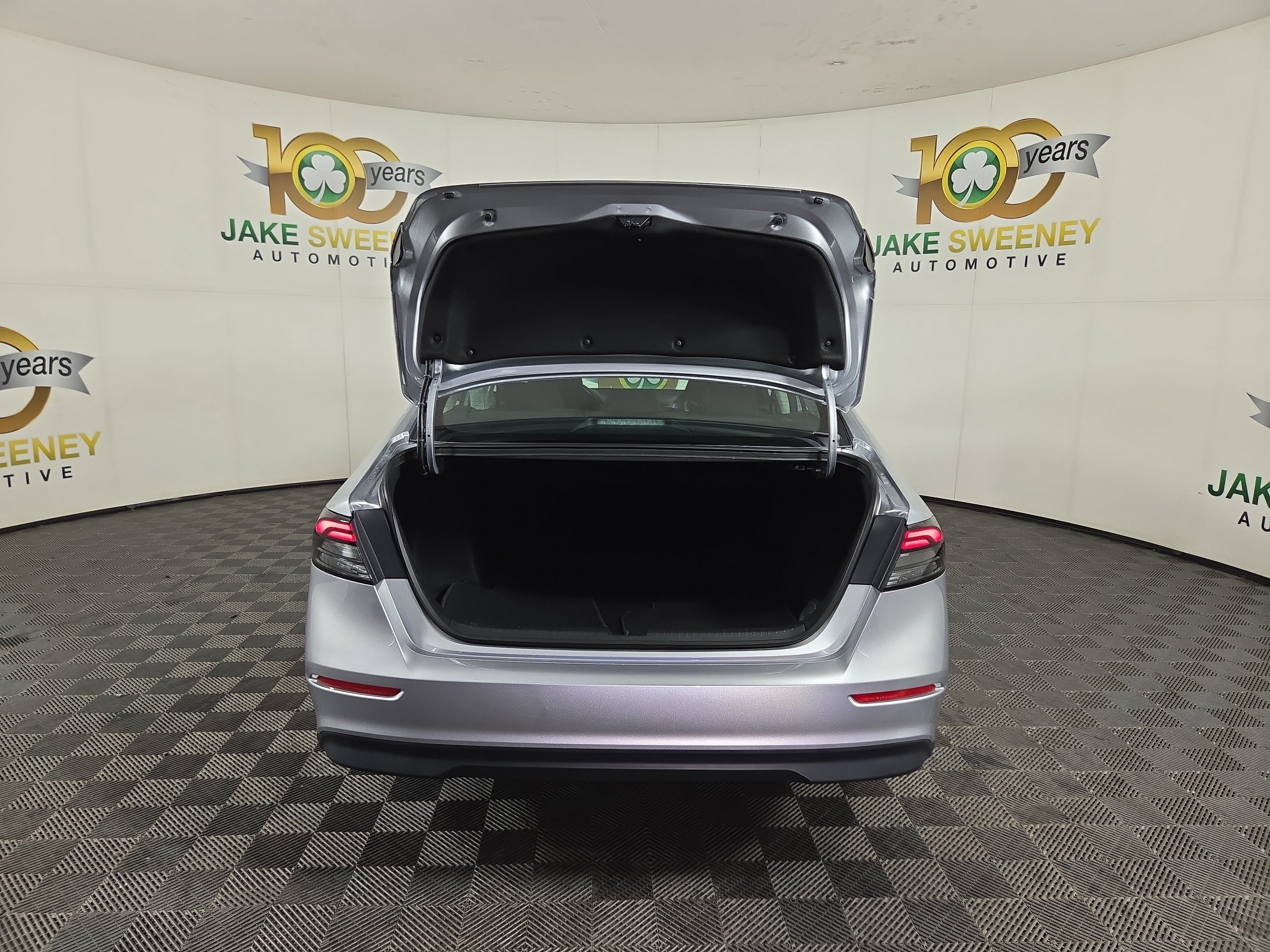 Used 2025 Honda Accord LX image 30