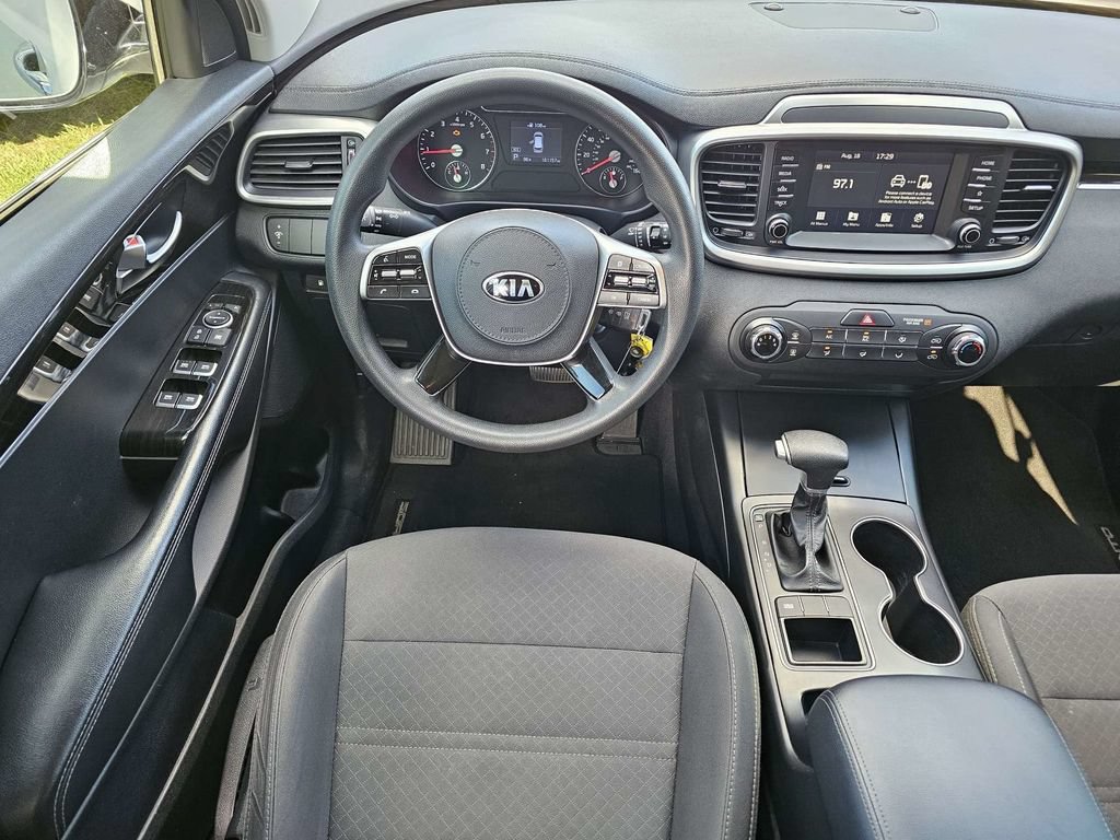 Used 2020 Kia Sorento FWD V6 image 16