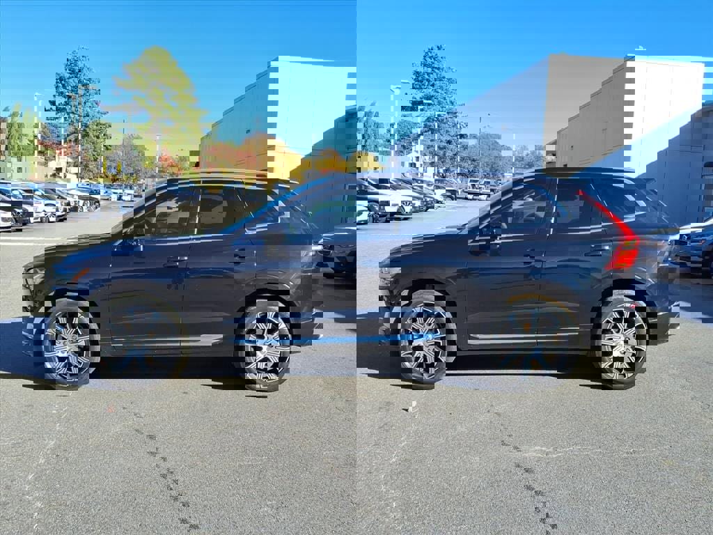 Used 2021 Volvo XC60 T5 Inscription w/ Advanced Package image 8