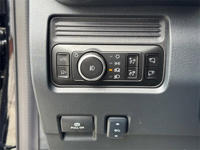 New 2025 Ford F250 Lariat w/ Black Appearance Package image 10
