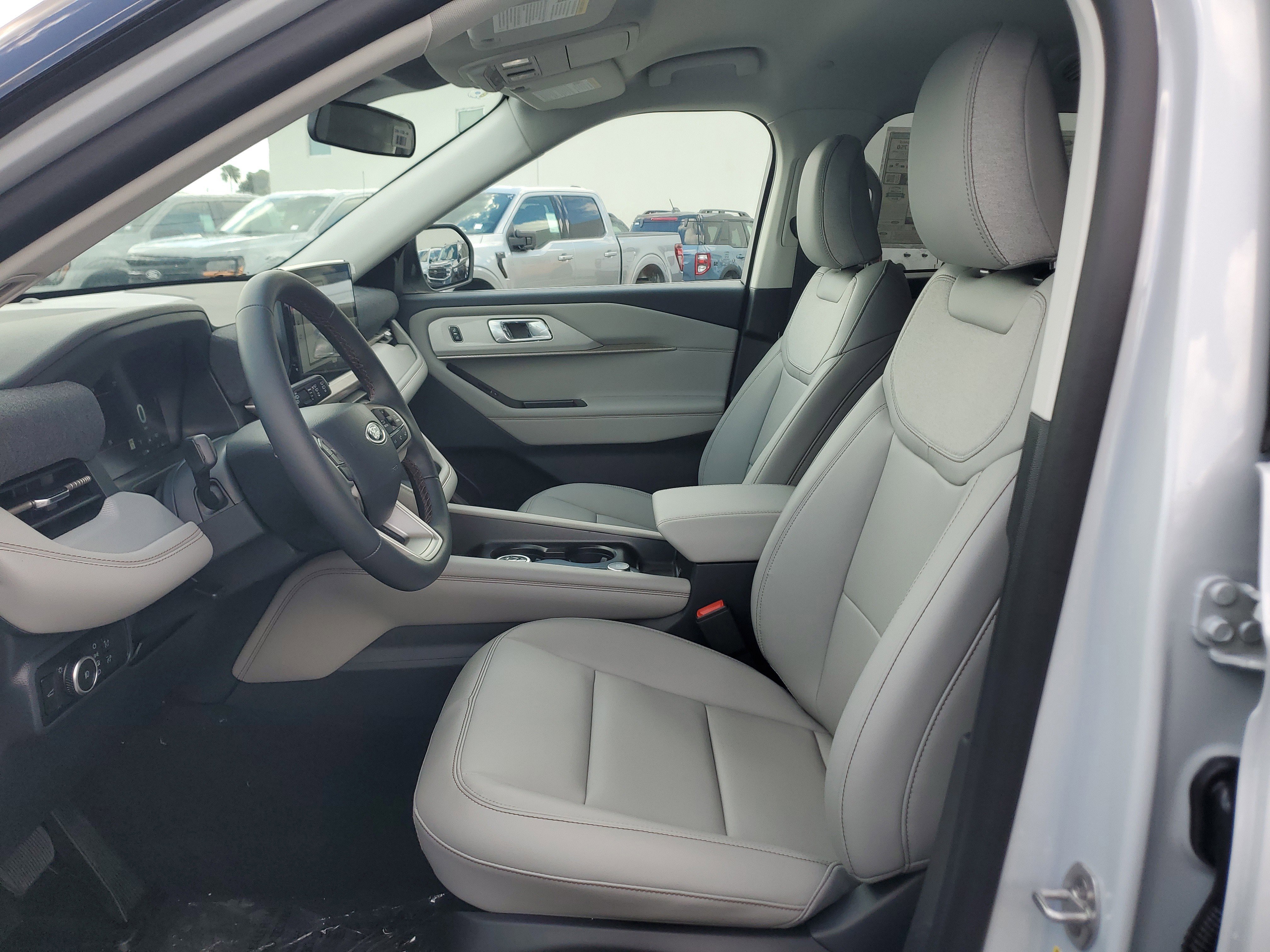 New 2026 Ford Explorer Active image 10