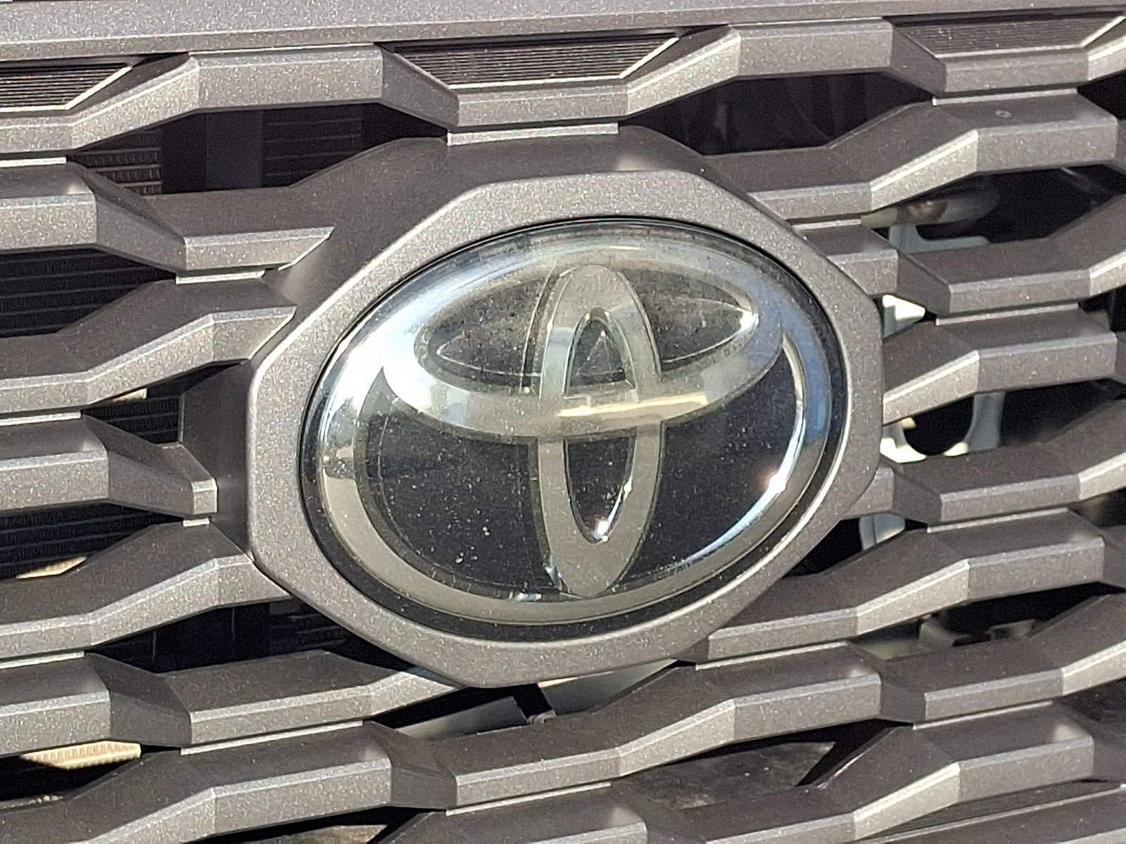 Used 2020 Toyota Tacoma TRD Off-Road AWD/4WD image 35