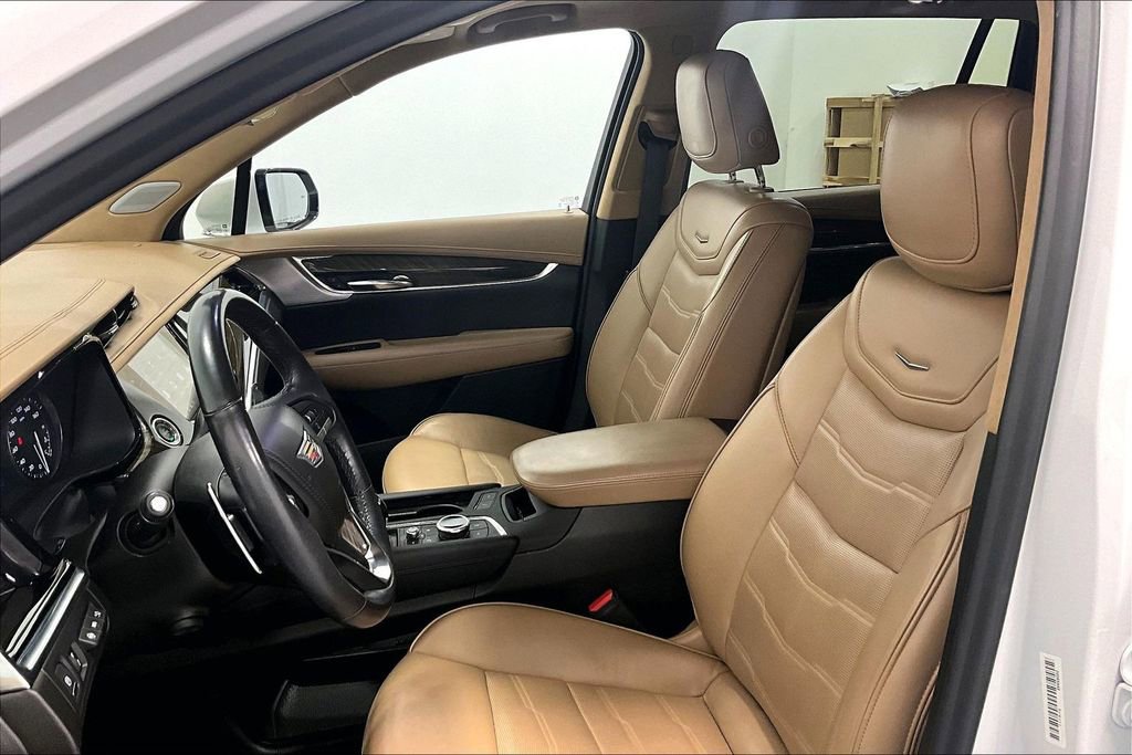 Used 2021 Cadillac XT6 Sport w/ Platinum Package AWD/4WD image 26