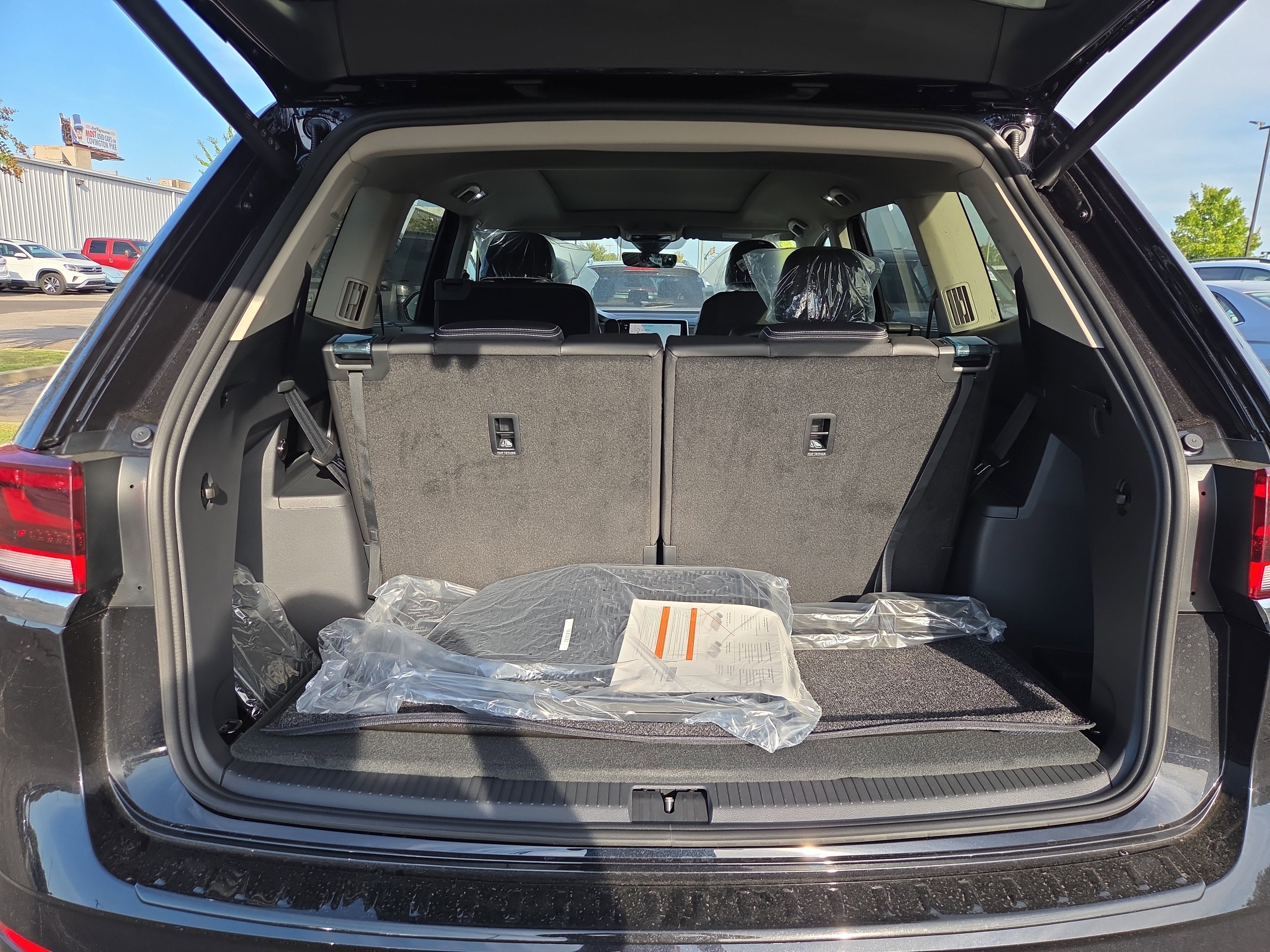 New 2026 Volkswagen Atlas SEL Premium R-Line image 9