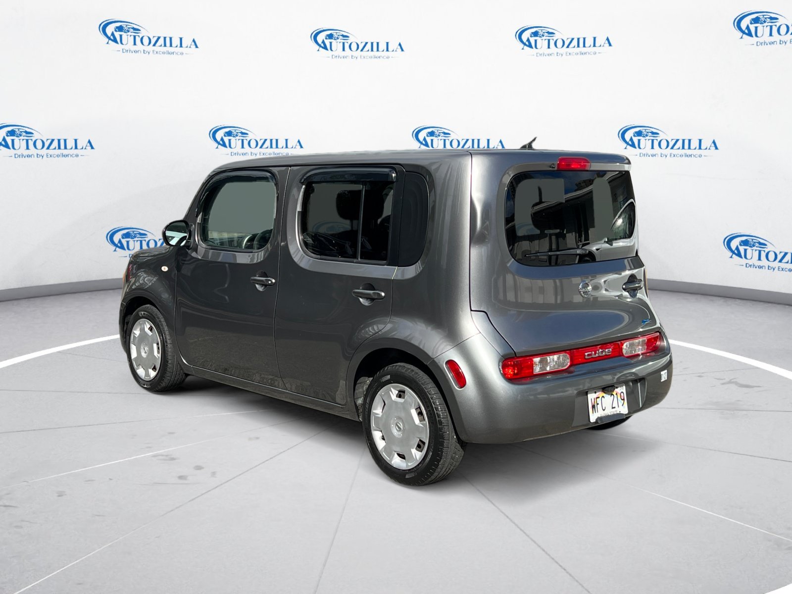 Used 2014 Nissan Cube 1.8 S w/ Interior Designer Package FWD image 3
