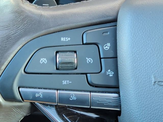 Certified 2023 Cadillac Escalade Premium Luxury image 10