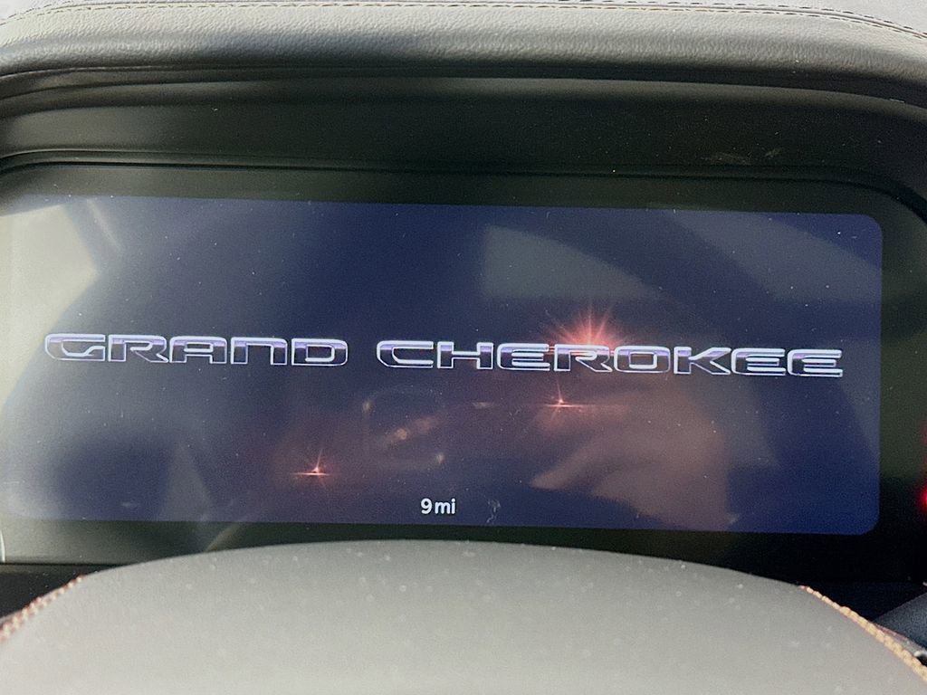 New 2026 Jeep Grand Cherokee Summit AWD/4WD image 11