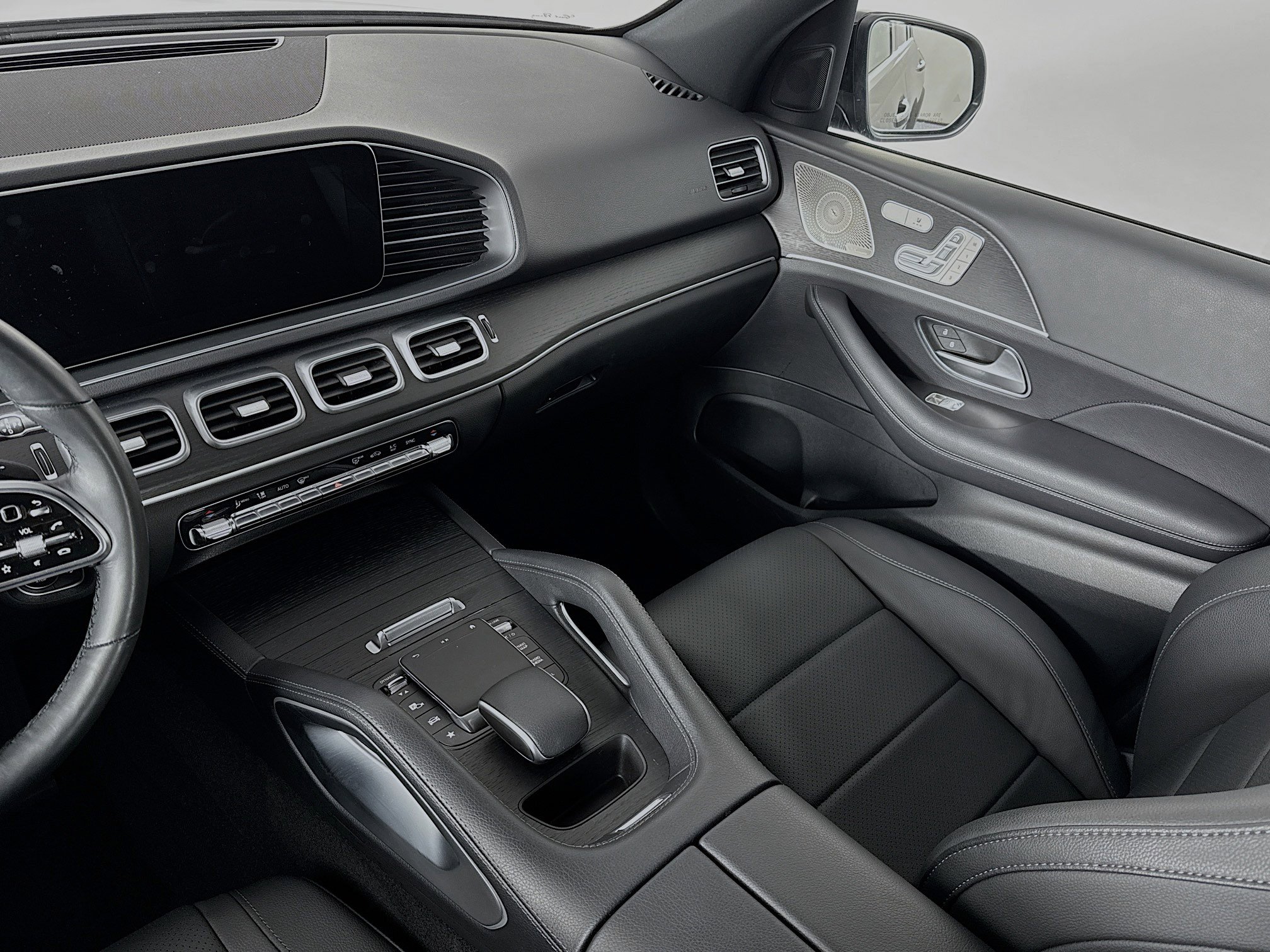 Used 2023 Mercedes-Benz GLE 350 4MATIC image 25