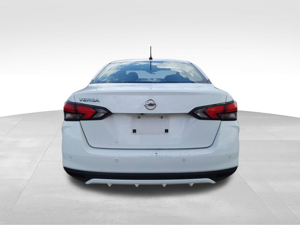 Used 2022 Nissan Versa S FWD image 8