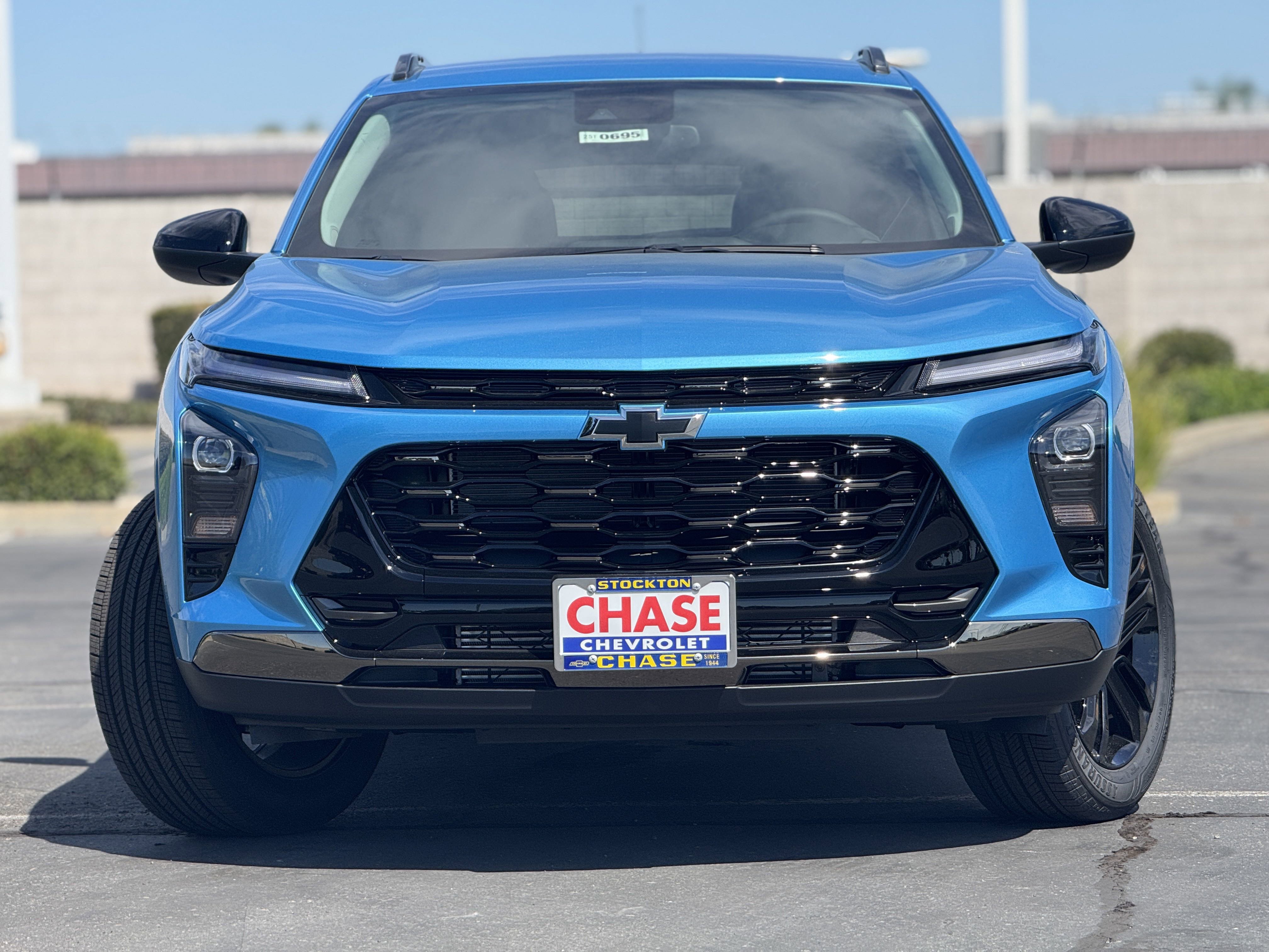 New 2025 Chevrolet Trax ACTIV w/ Driver Confidence Package image 2