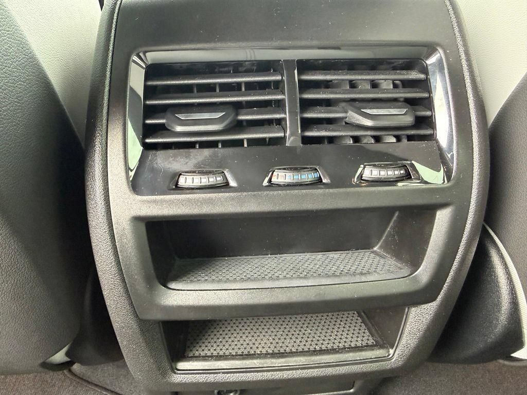 Used 2026 BMW X5 sDrive40i w/ Premium Package RWD image 15