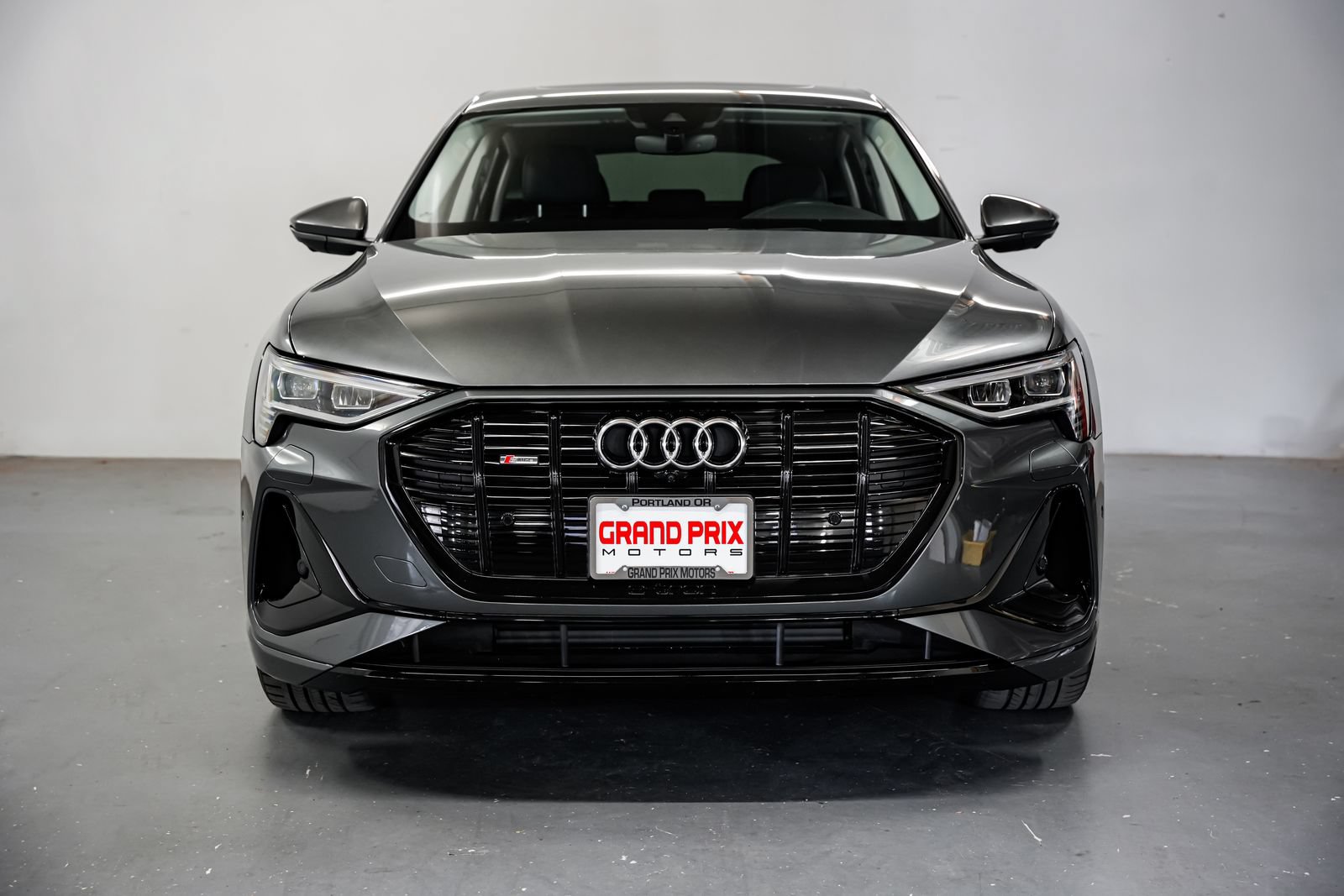 Used 2021 Audi e-tron Premium Plus w/ Premium Plus Package AWD/4WD image 5