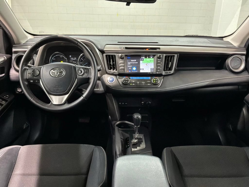 Used 2016 Toyota RAV4 XLE AWD/4WD image 6