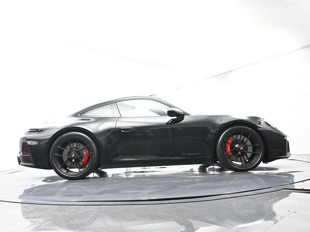 Certified 2026 Porsche 911 Carrera GTS image 54