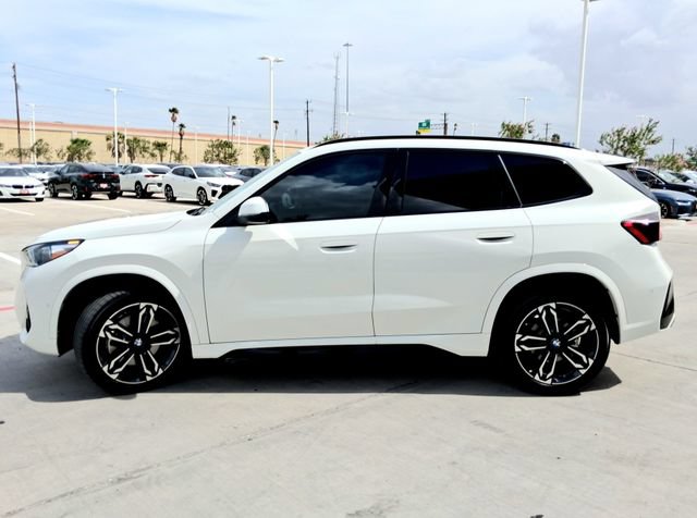Used 2026 BMW X1 xDrive28i w/ M Sport Package AWD/4WD image 4