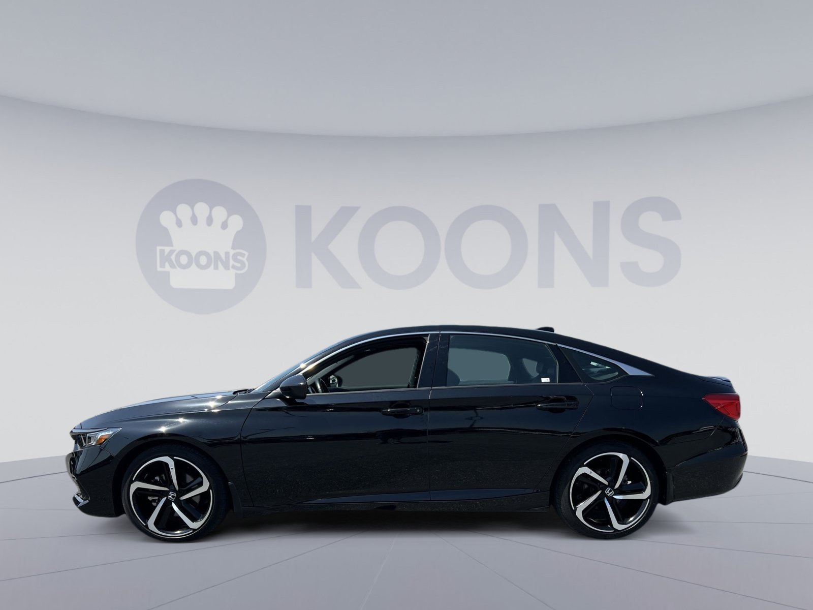 Used 2022 Honda Accord Sport image 2