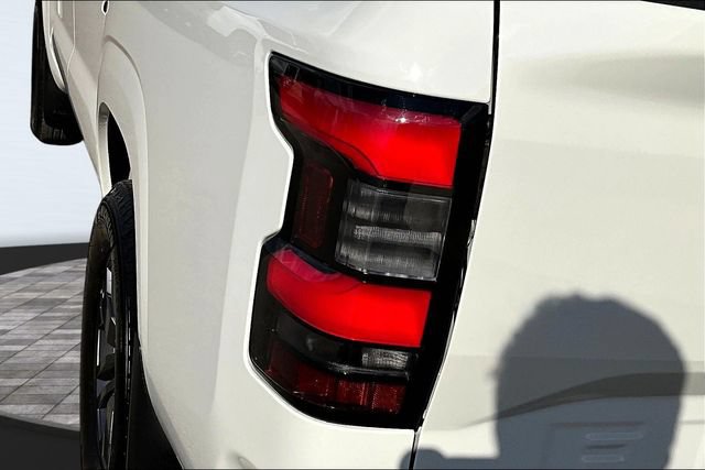 Used 2025 Nissan Frontier SV AWD/4WD image 24