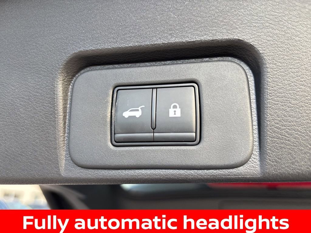 Certified 2026 Nissan Rogue SV AWD/4WD image 16