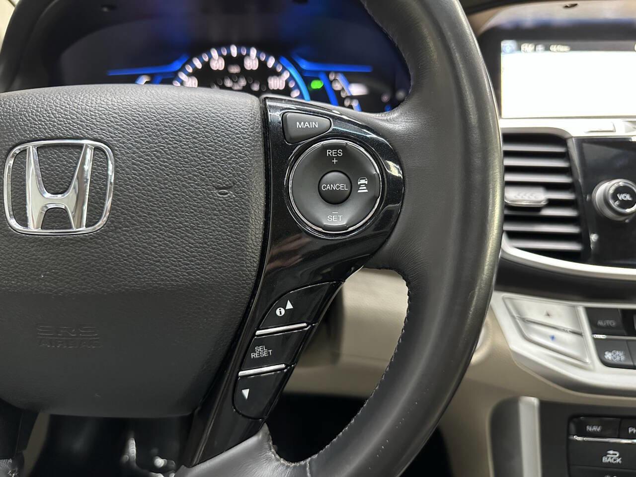 Used 2014 Honda Accord Touring image 22