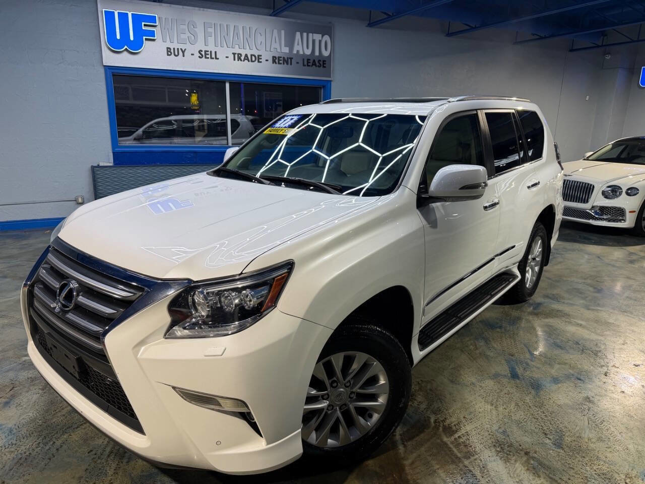 Used 2017 Lexus GX 460 Premium w/ Premium Package image 1