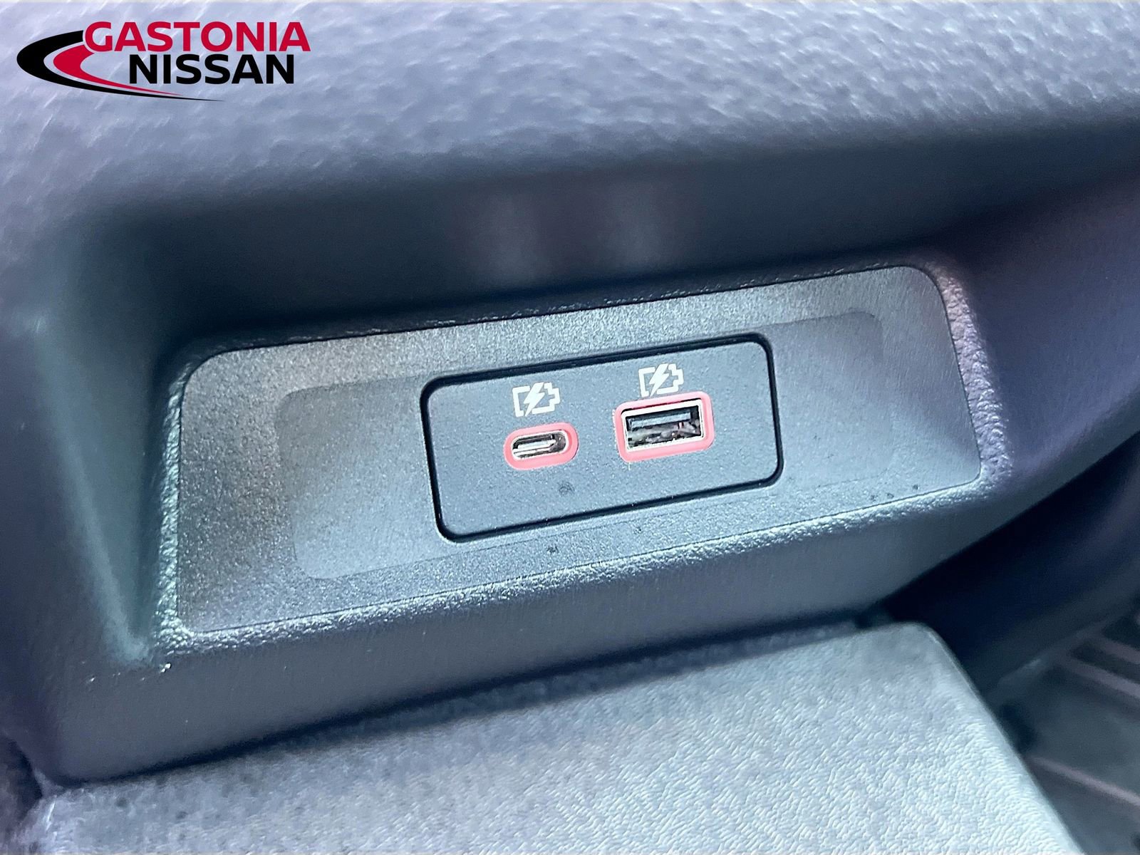 Used 2025 Nissan Altima 2.5 SR FWD image 32