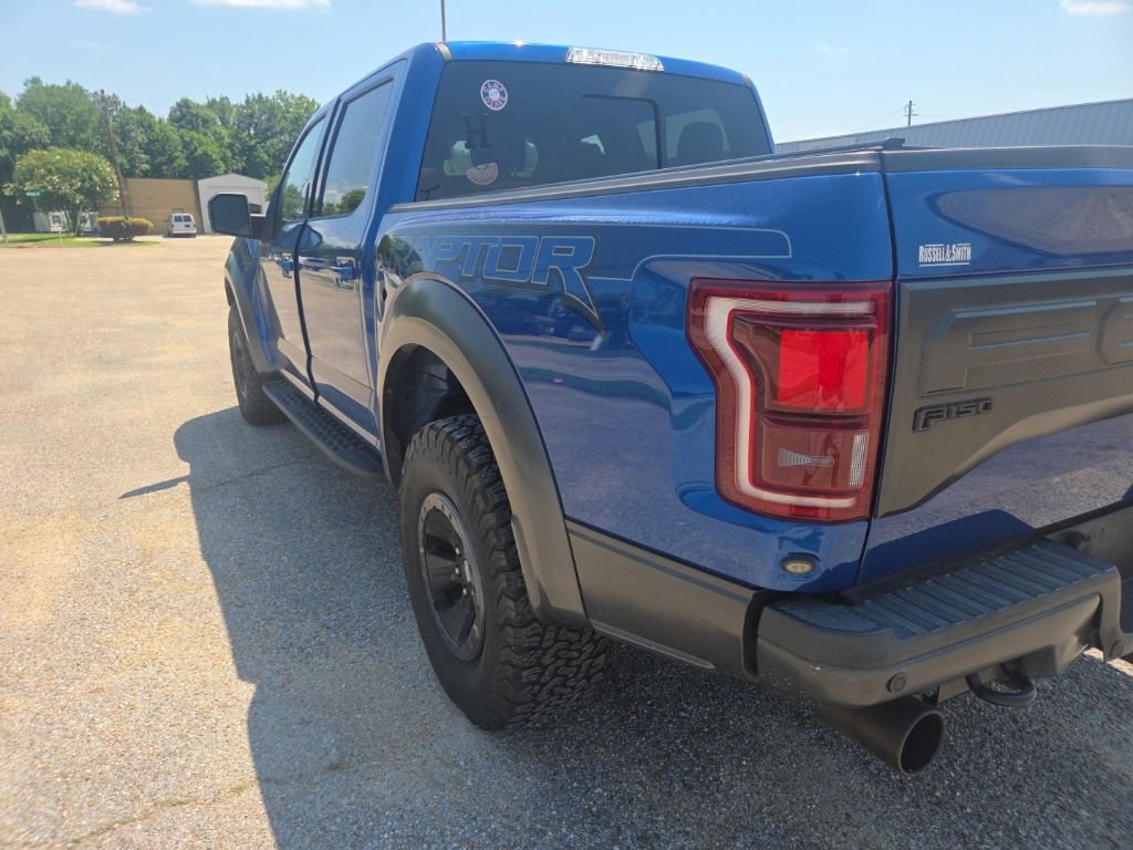 Used 2017 Ford F150 Raptor w/ Equipment Group 802A Luxury AWD/4WD image 9