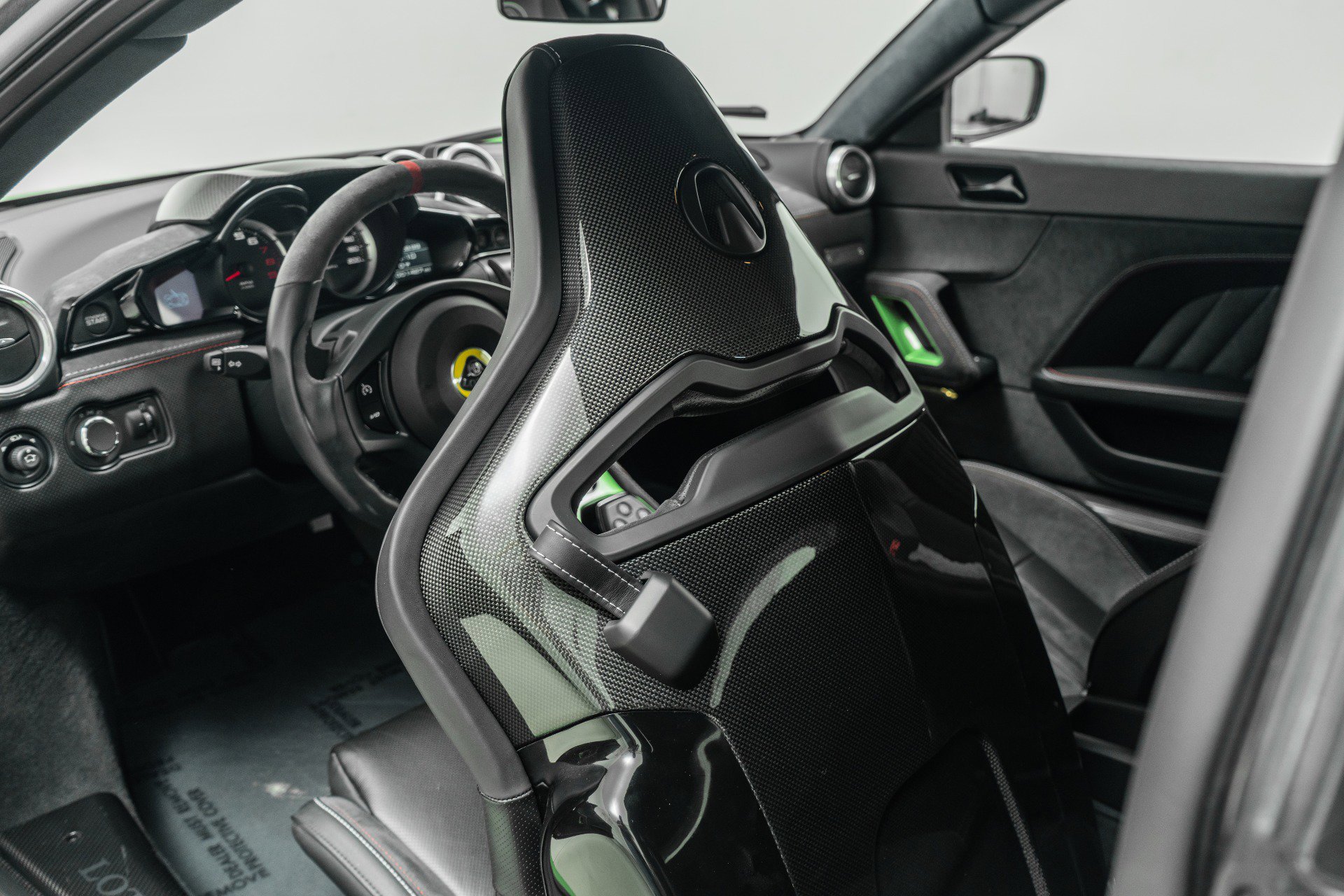 Used 2021 Lotus Evora image 27