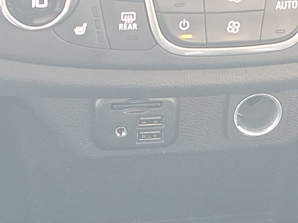 Used 2023 Chevrolet Traverse Premier image 44