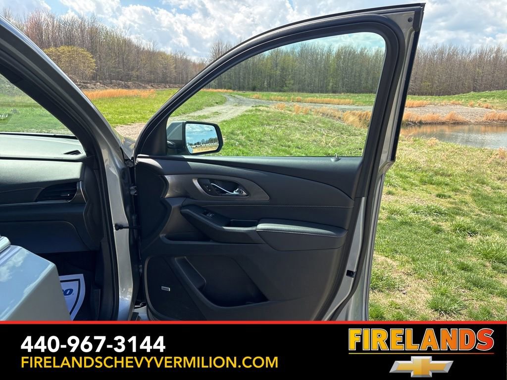 Certified 2023 Chevrolet Traverse Premier w/ LPO, Floor Liner Package image 38