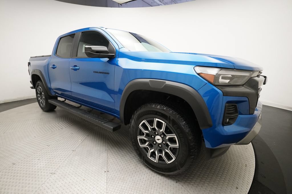 Used 2024 Chevrolet Colorado Z71 w/ Z71 Convenience Package 2 AWD/4WD image 35