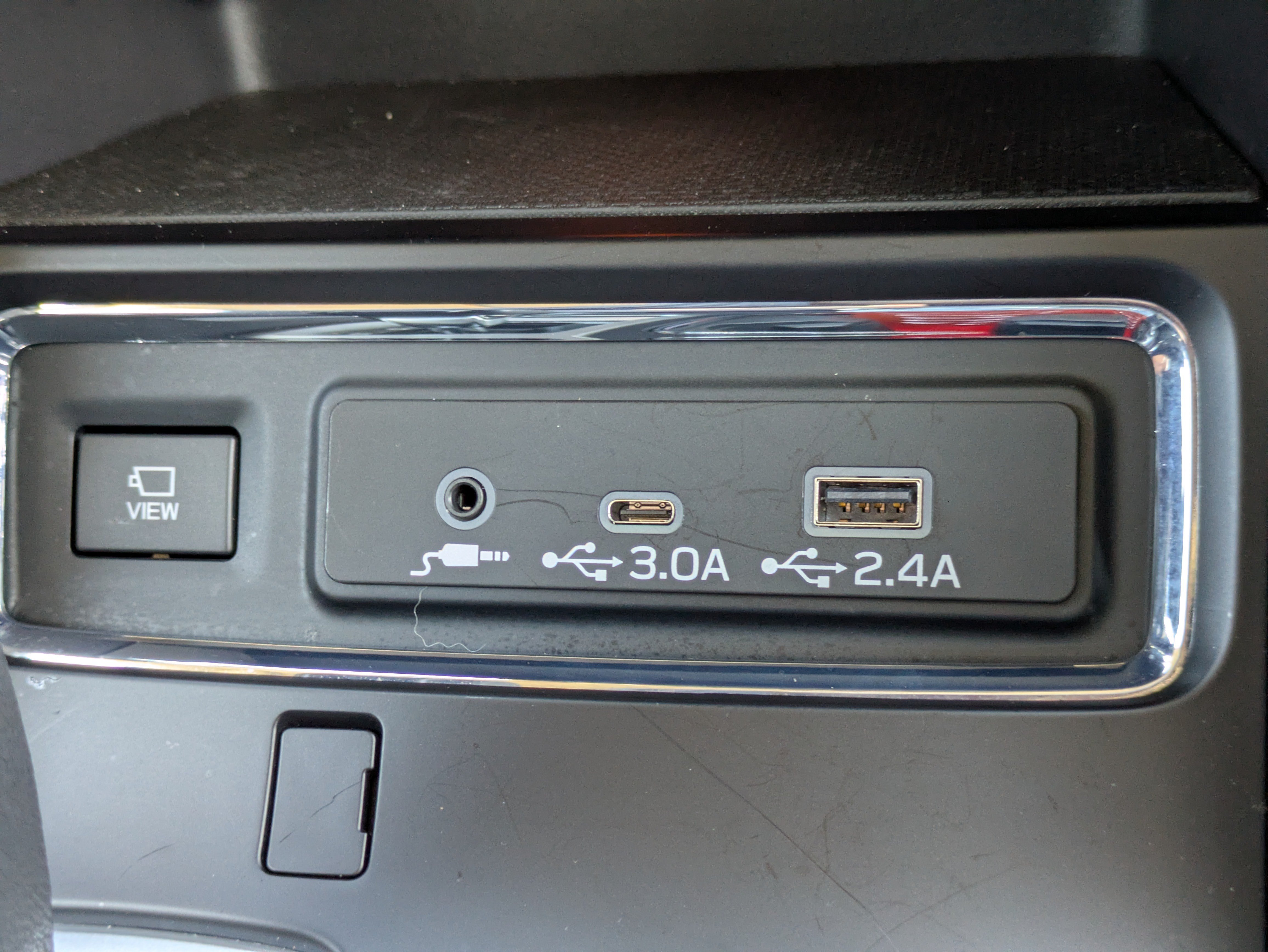 Used 2024 Subaru Ascent Limited w/ Technology Package AWD/4WD image 27