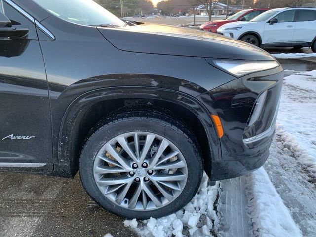 New 2026 Buick Enclave Avenir w/ Super Cruise Package image 2