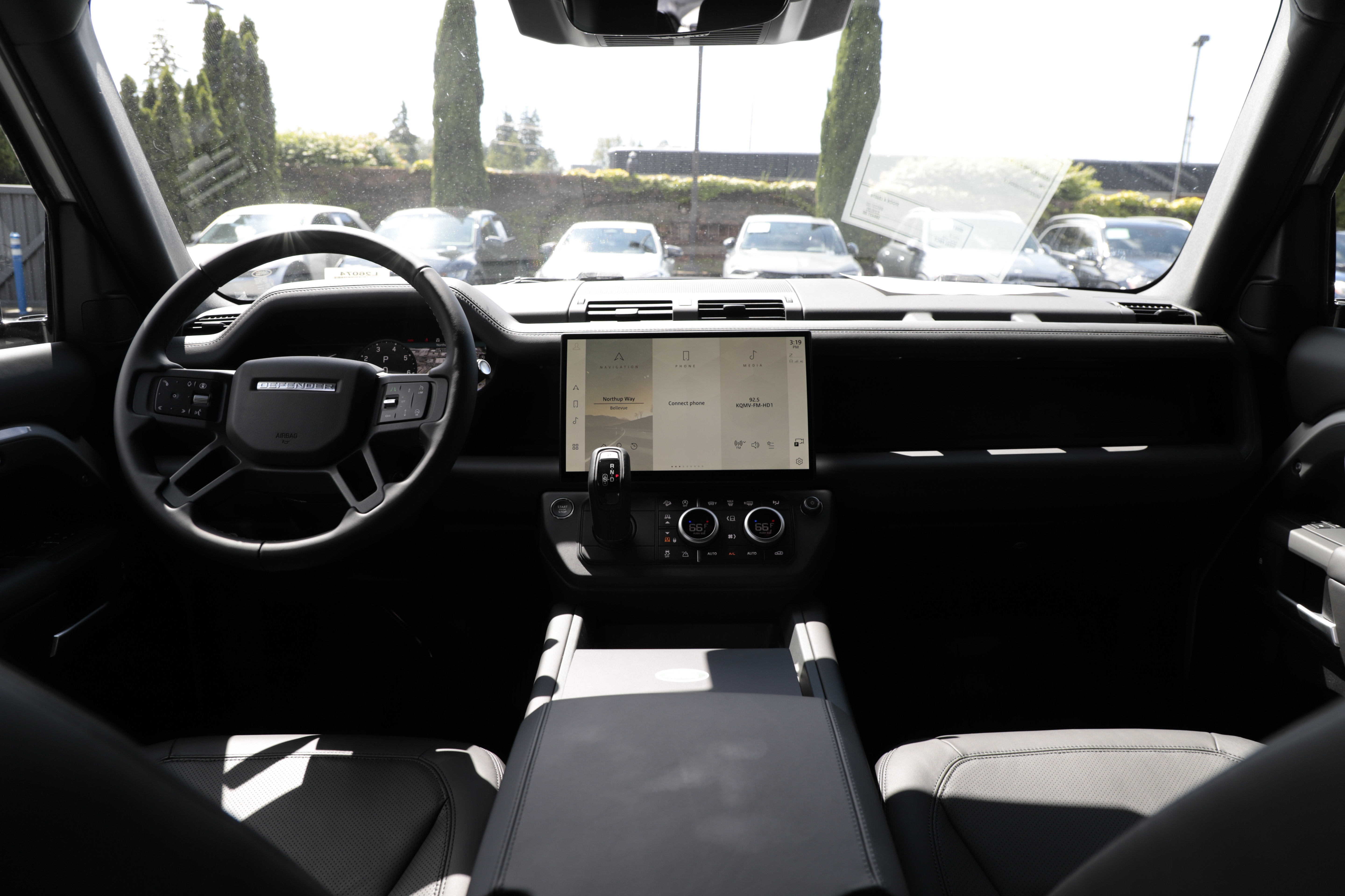New 2026 Land Rover Defender 110 X-Dynamic SE AWD/4WD image 14