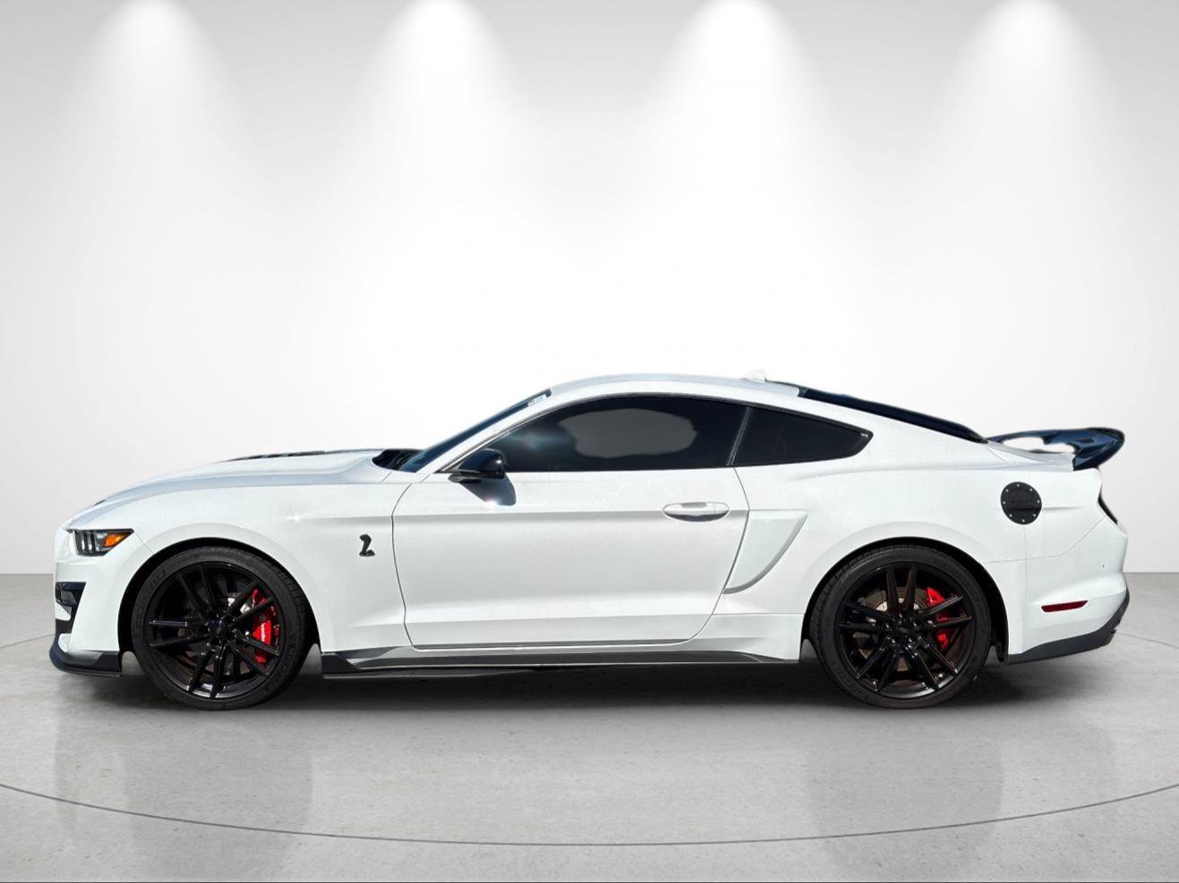 Used 2021 Ford Mustang Shelby GT500 w/ Technology Package RWD image 2