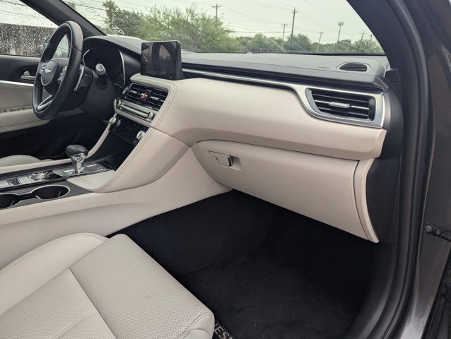 Used 2025 Genesis G70 2.5T image 15