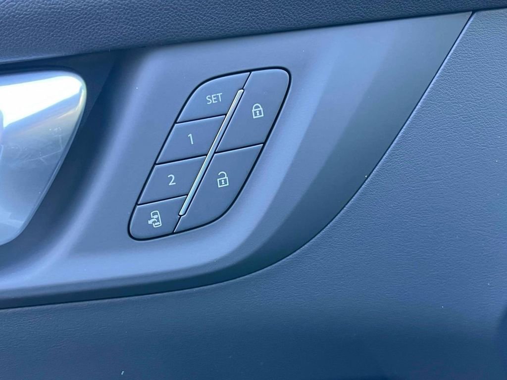 New 2026 Buick Enclave Sport Touring w/ Power Package FWD image 22