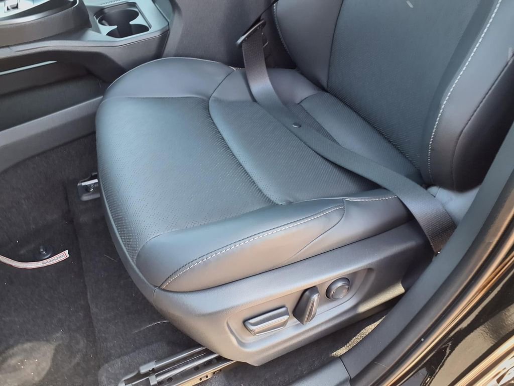 New 2026 Subaru Uncharted AWD image 17