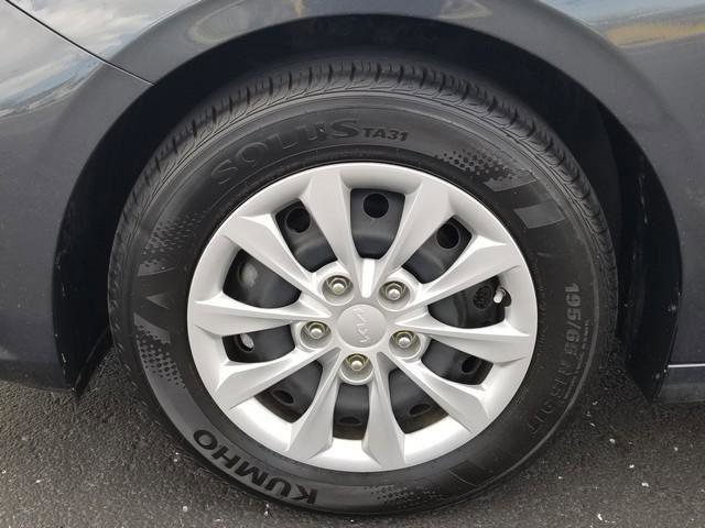 Used 2023 Kia Forte LX image 25