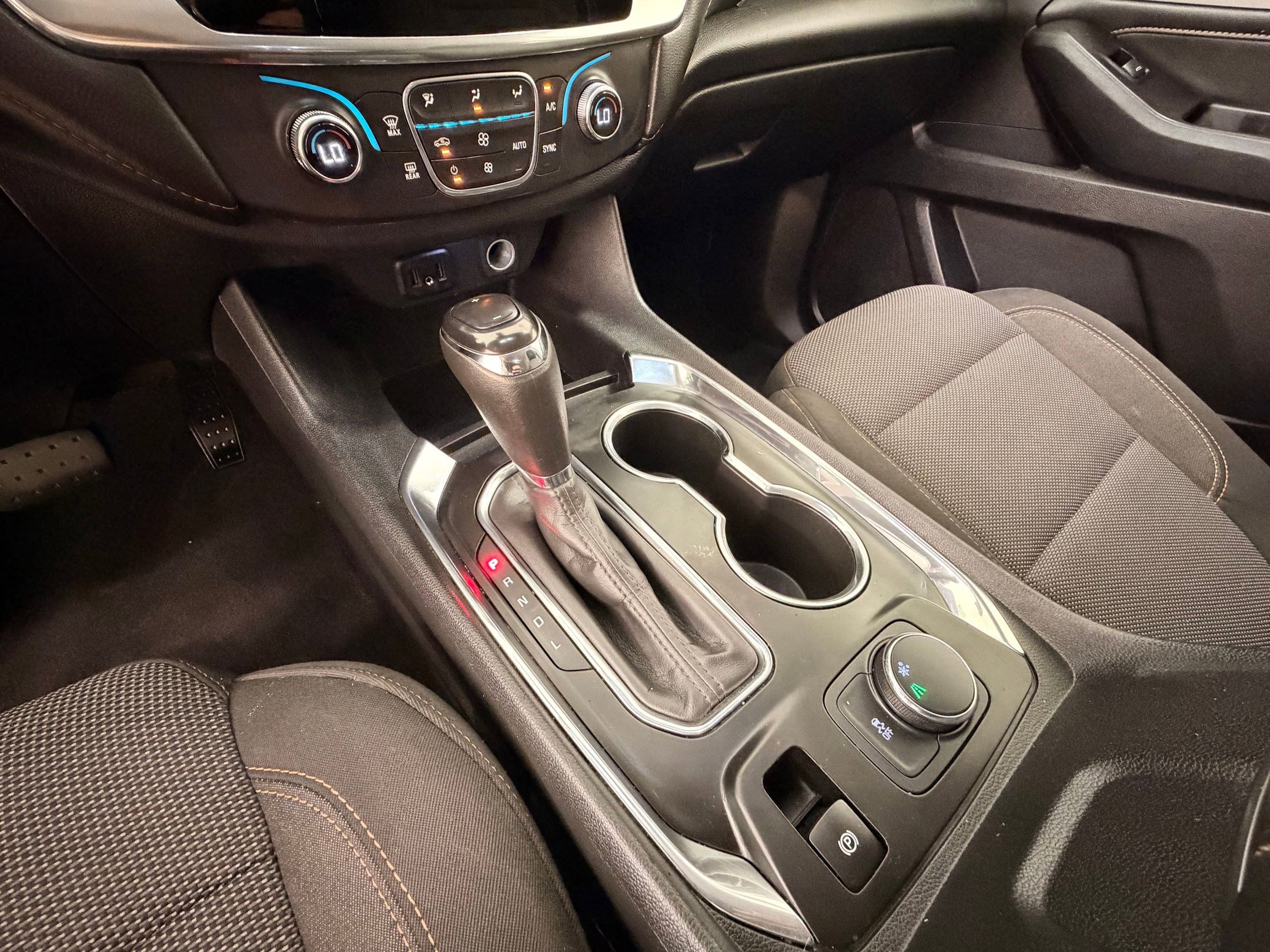 Used 2020 Chevrolet Traverse LS w/ LPO, Floor Liner Package FWD image 18