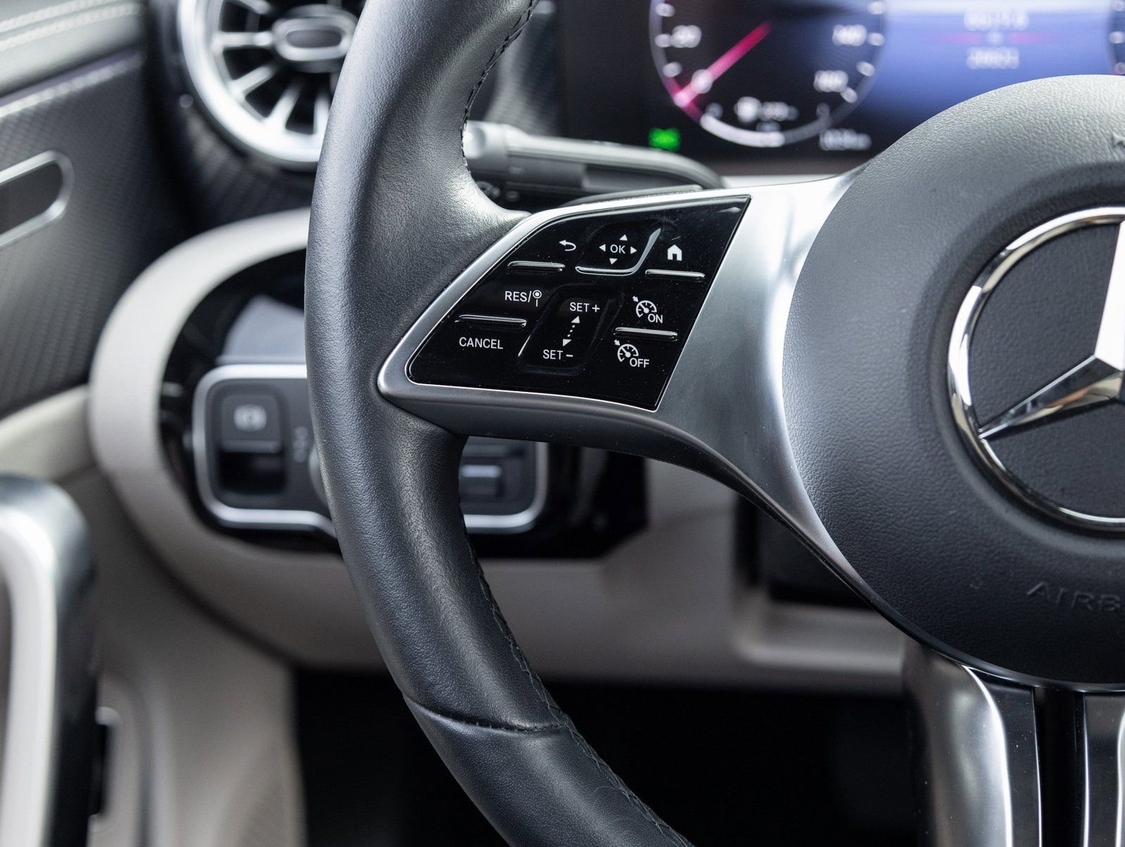 Used 2025 Mercedes-Benz CLA 250 image 15