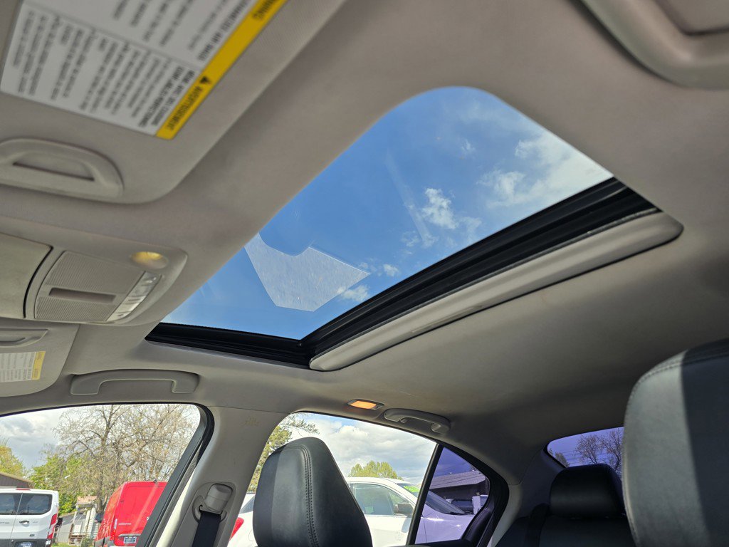Used 2015 INFINITI Q50 w/ Moonroof Package RWD image 23