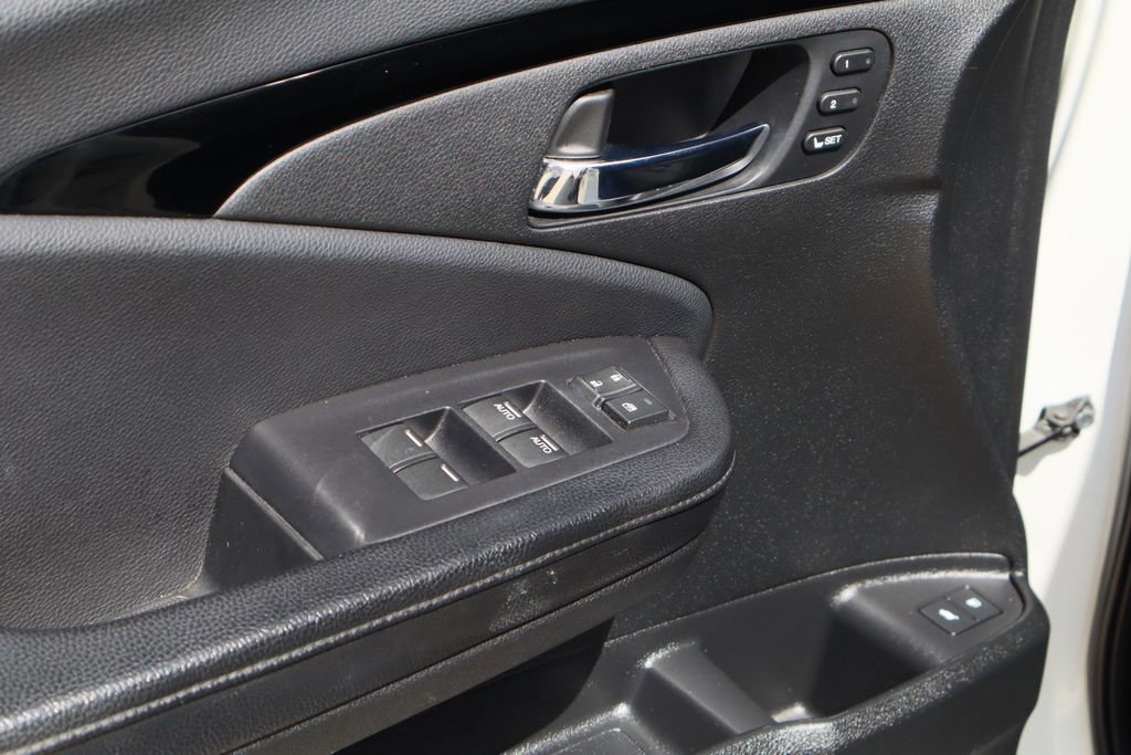 Used 2018 Honda Pilot Touring image 19