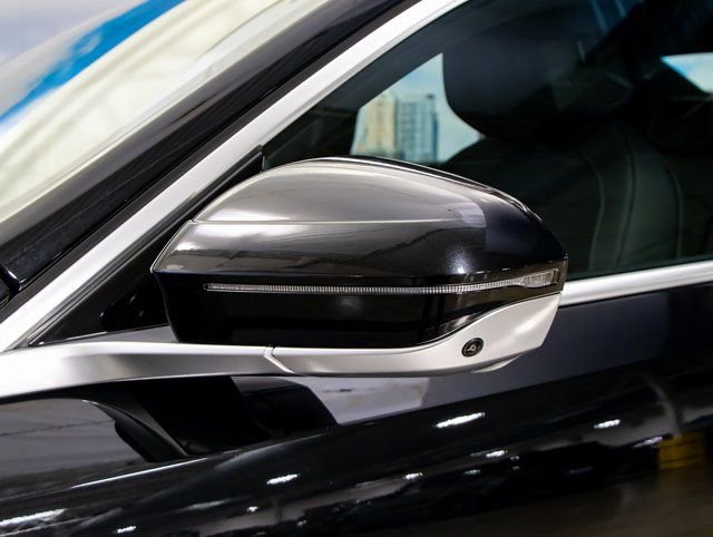 Used 2026 BMW 530i xDrive w/ Premium Package image 10