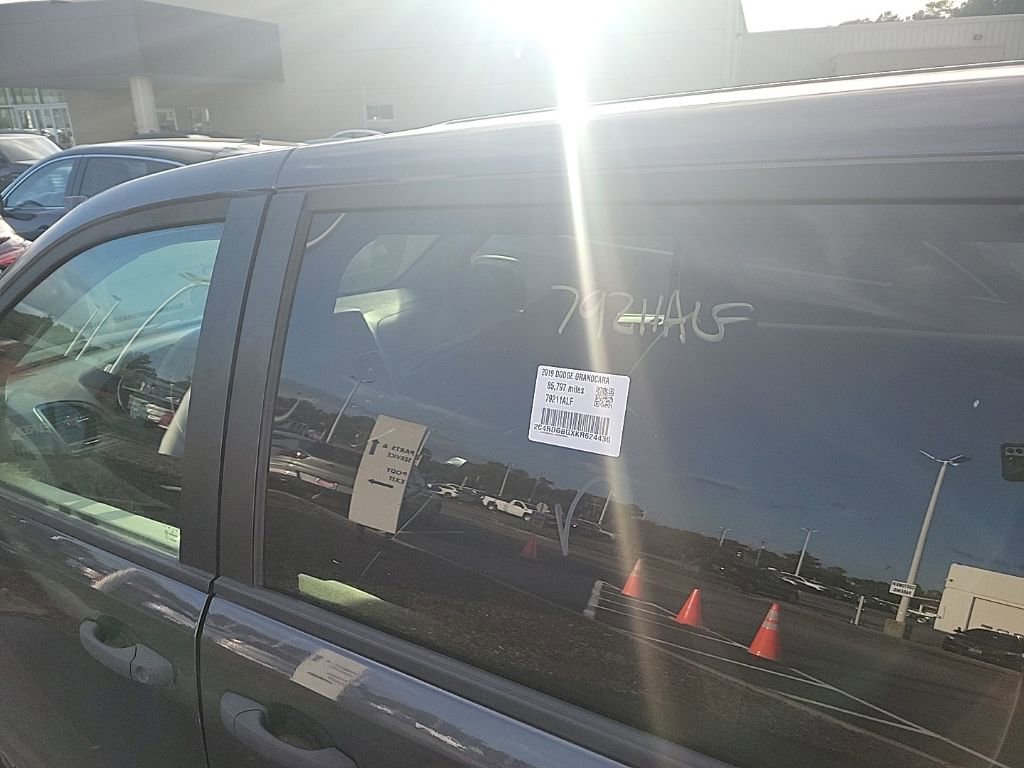 Used 2019 Dodge Grand Caravan SE image 20